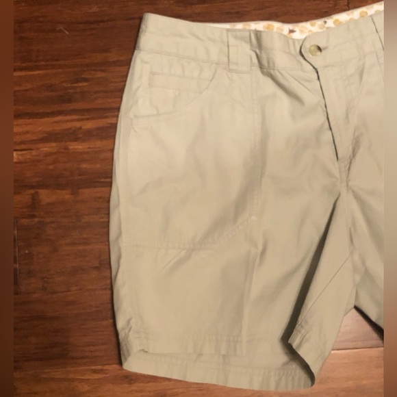 Women’s Columbia Shorts - Picture 3 of 6